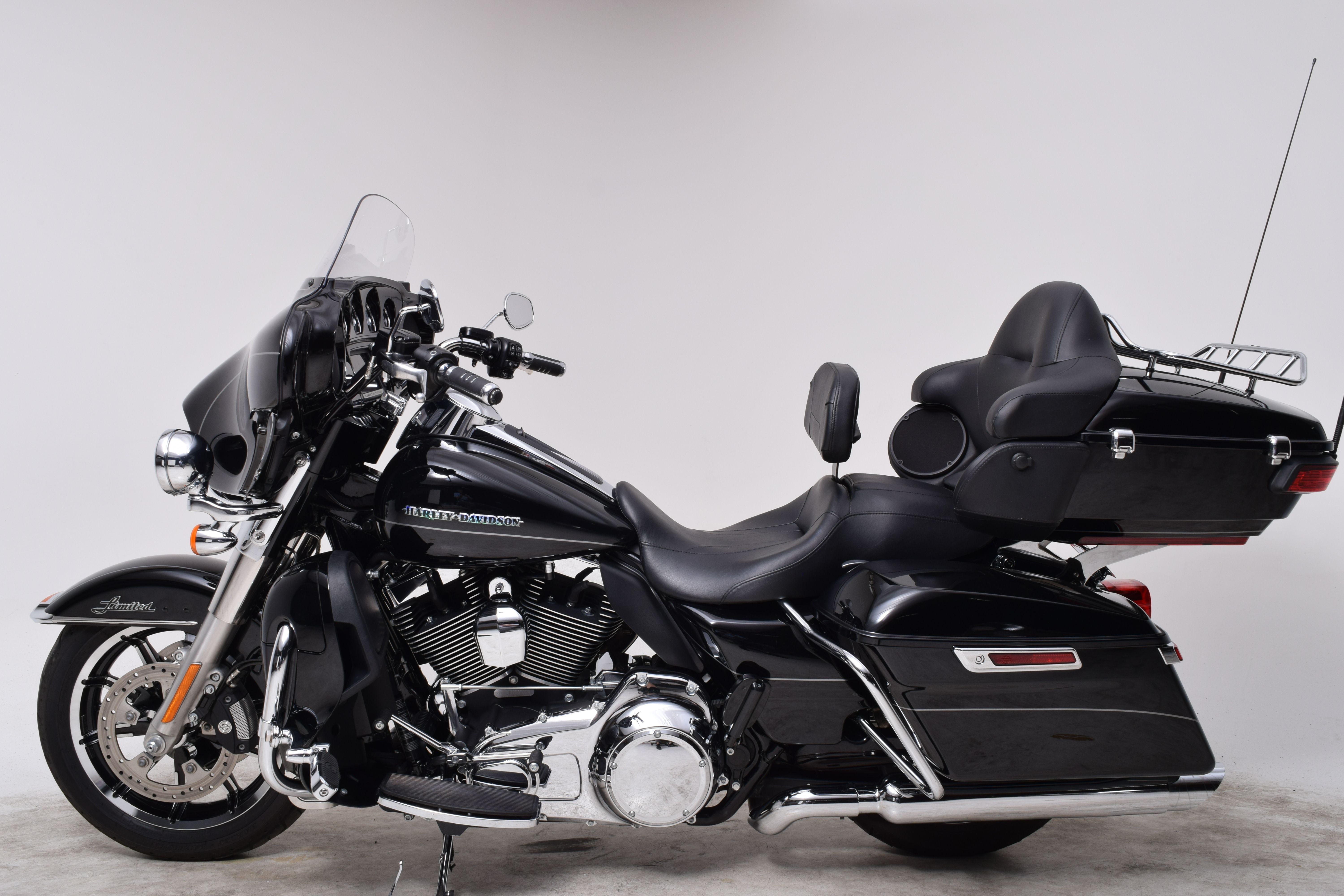 Pre-Owned 2015 Harley-Davidson FLHTKL Ultra Limited Low