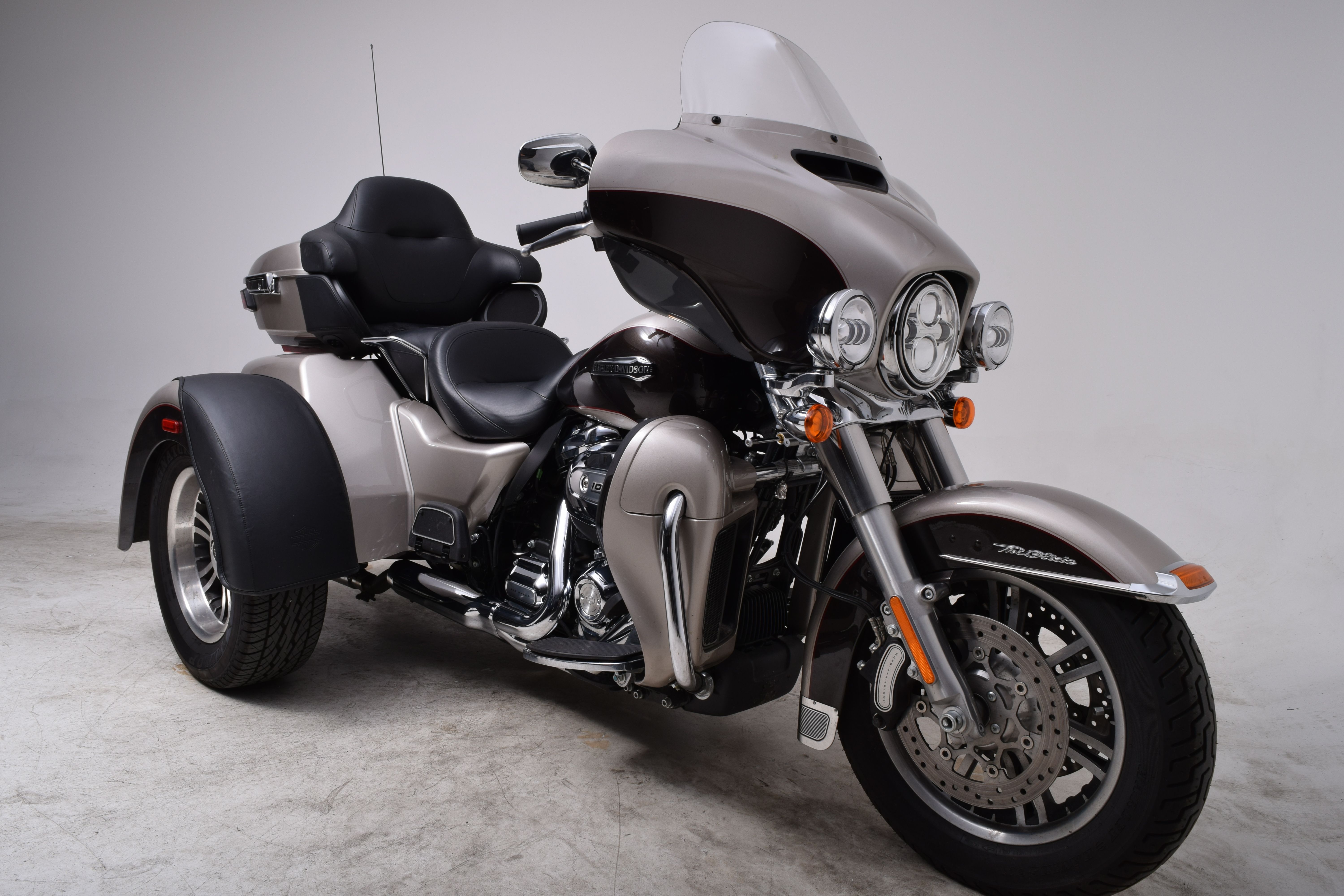 Pre-Owned 2018 Harley-Davidson FLHTCUTG Tri Glide Ultra Classic