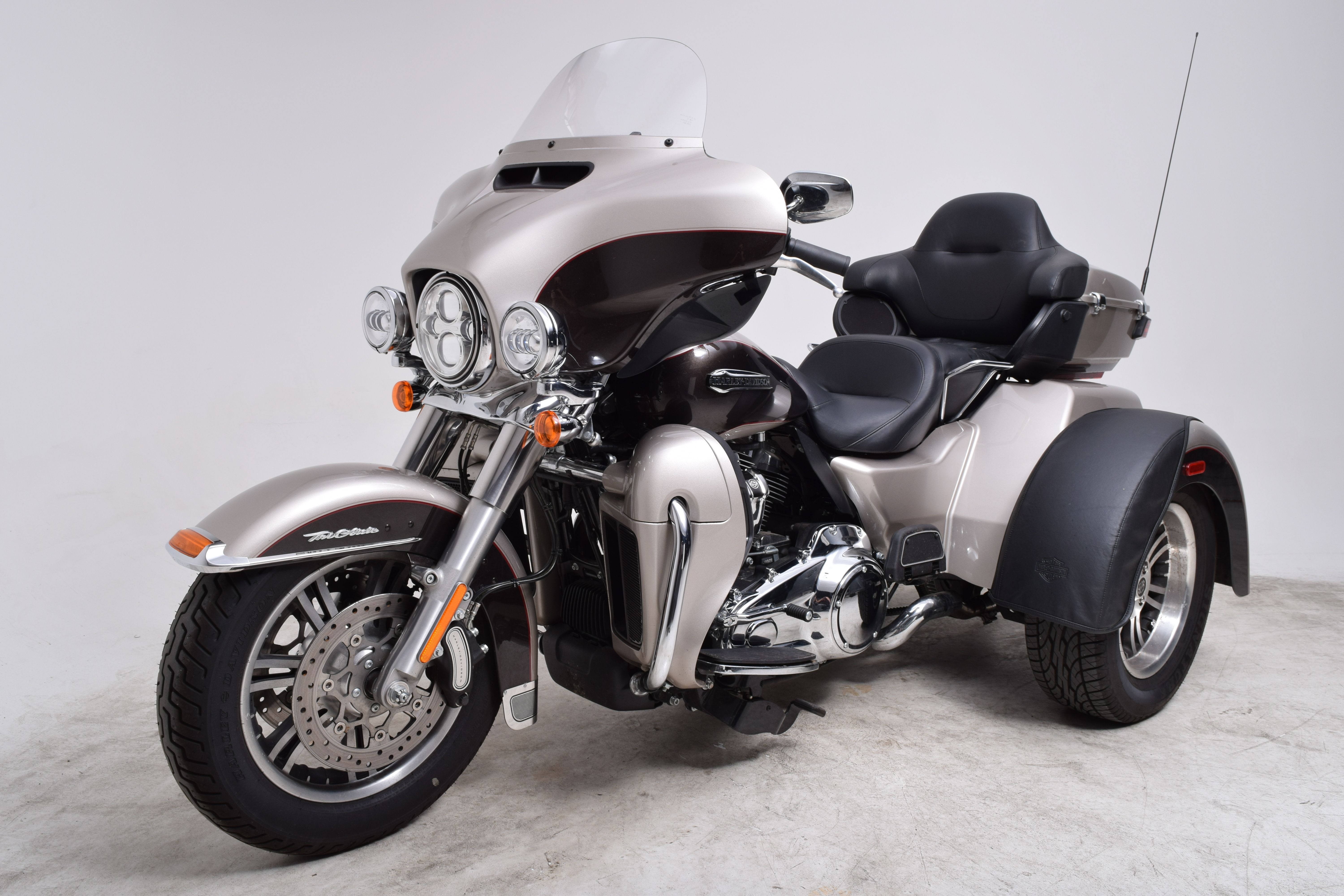 Pre-Owned 2018 Harley-Davidson FLHTCUTG Tri Glide Ultra Classic