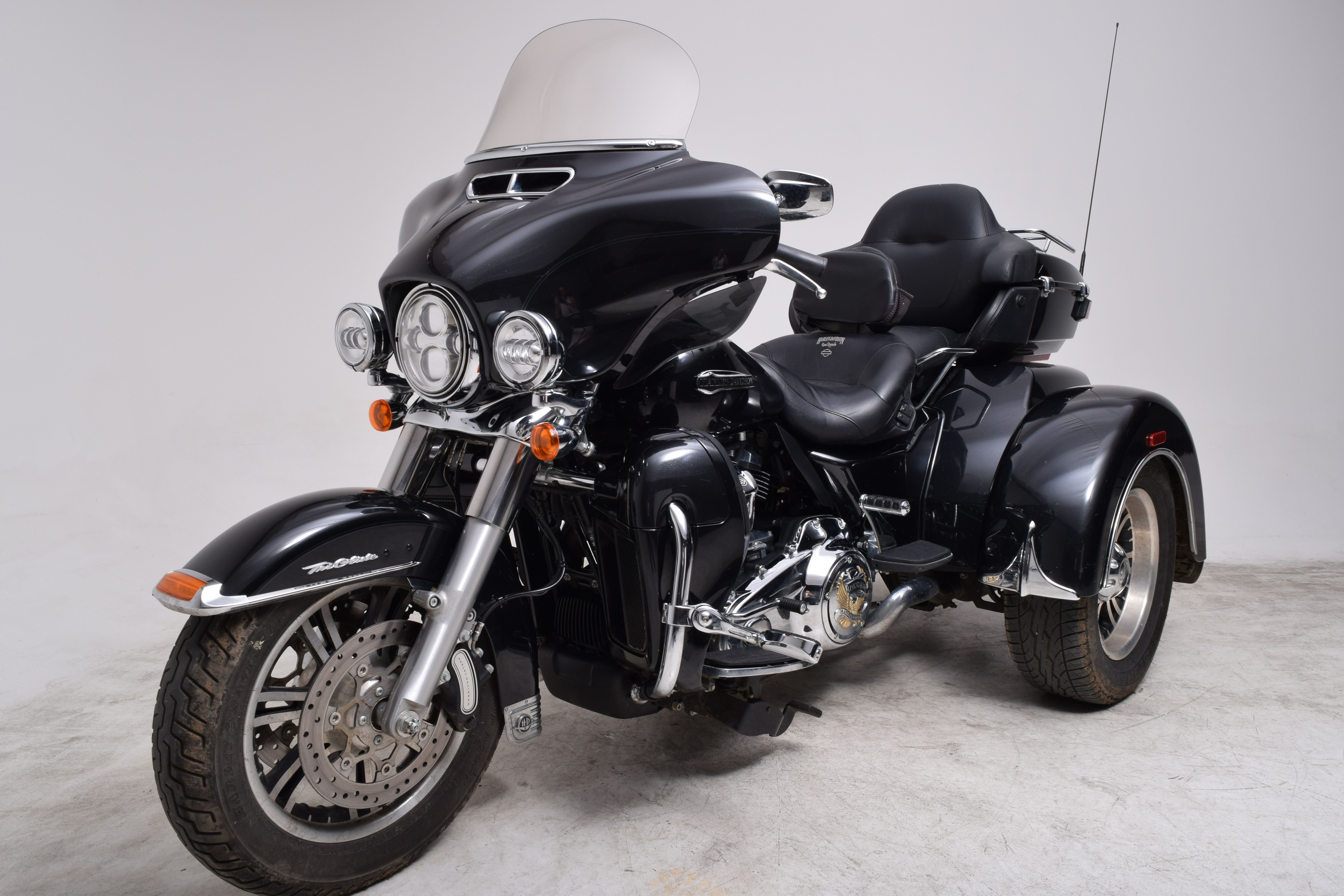 Pre-owned 2018 Harley-davidson Flhtcutg Tri Glide Ultra Classic