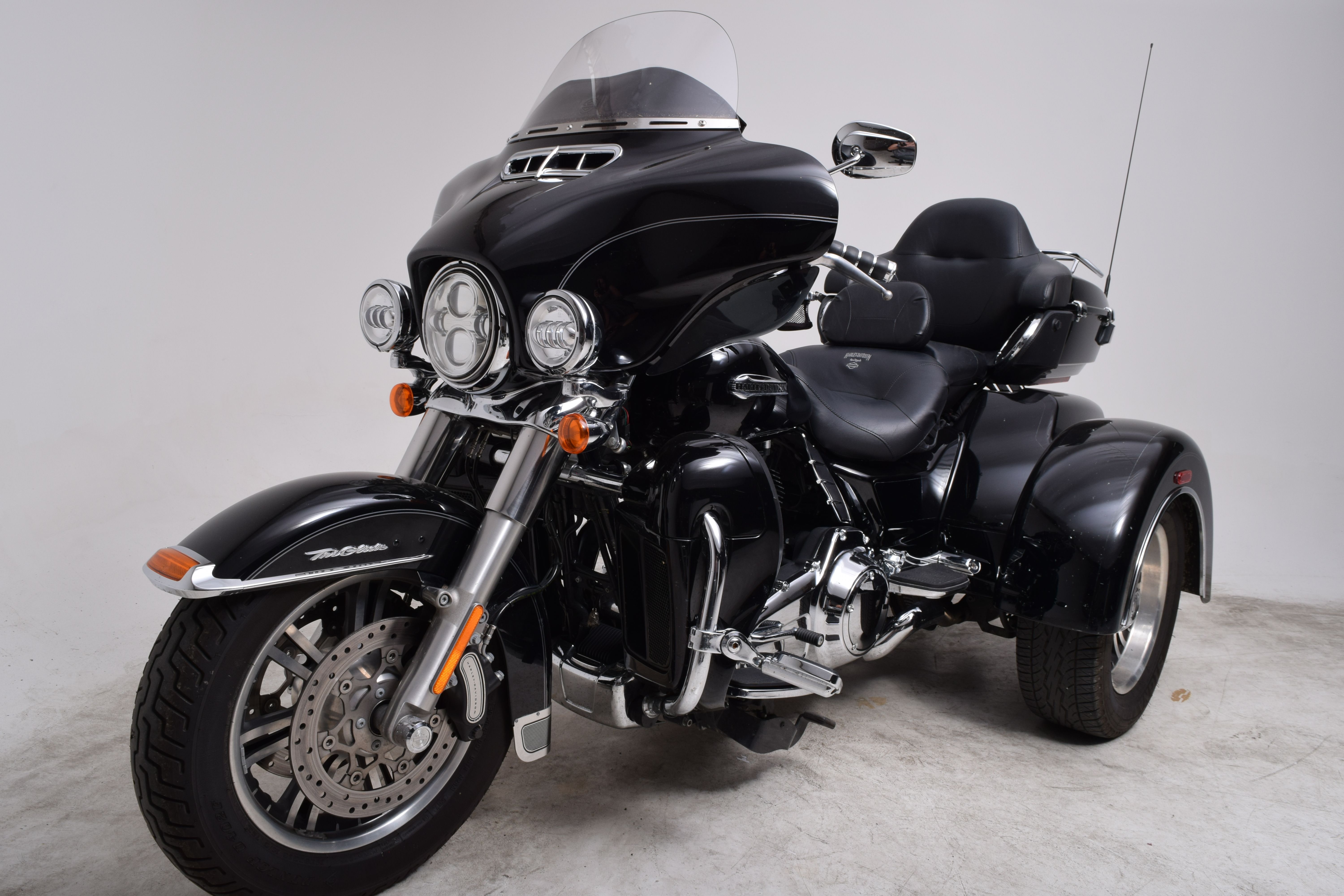 Pre-Owned 2014 Harley-Davidson FLHTCUTG Tri Glide Ultra Classic