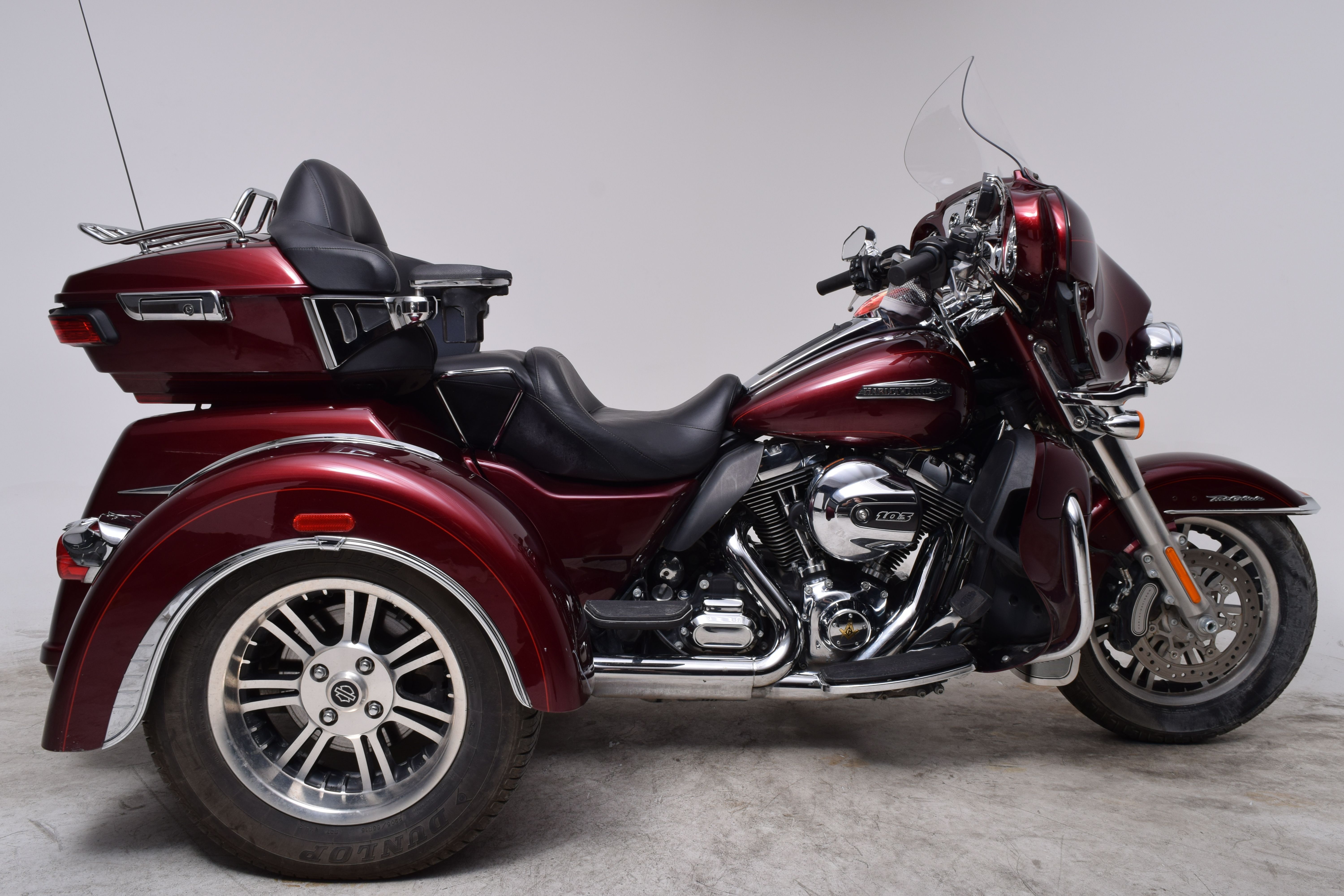 Pre-Owned 2015 Harley-Davidson FLHTCUTG Tri Glide Ultra Classic