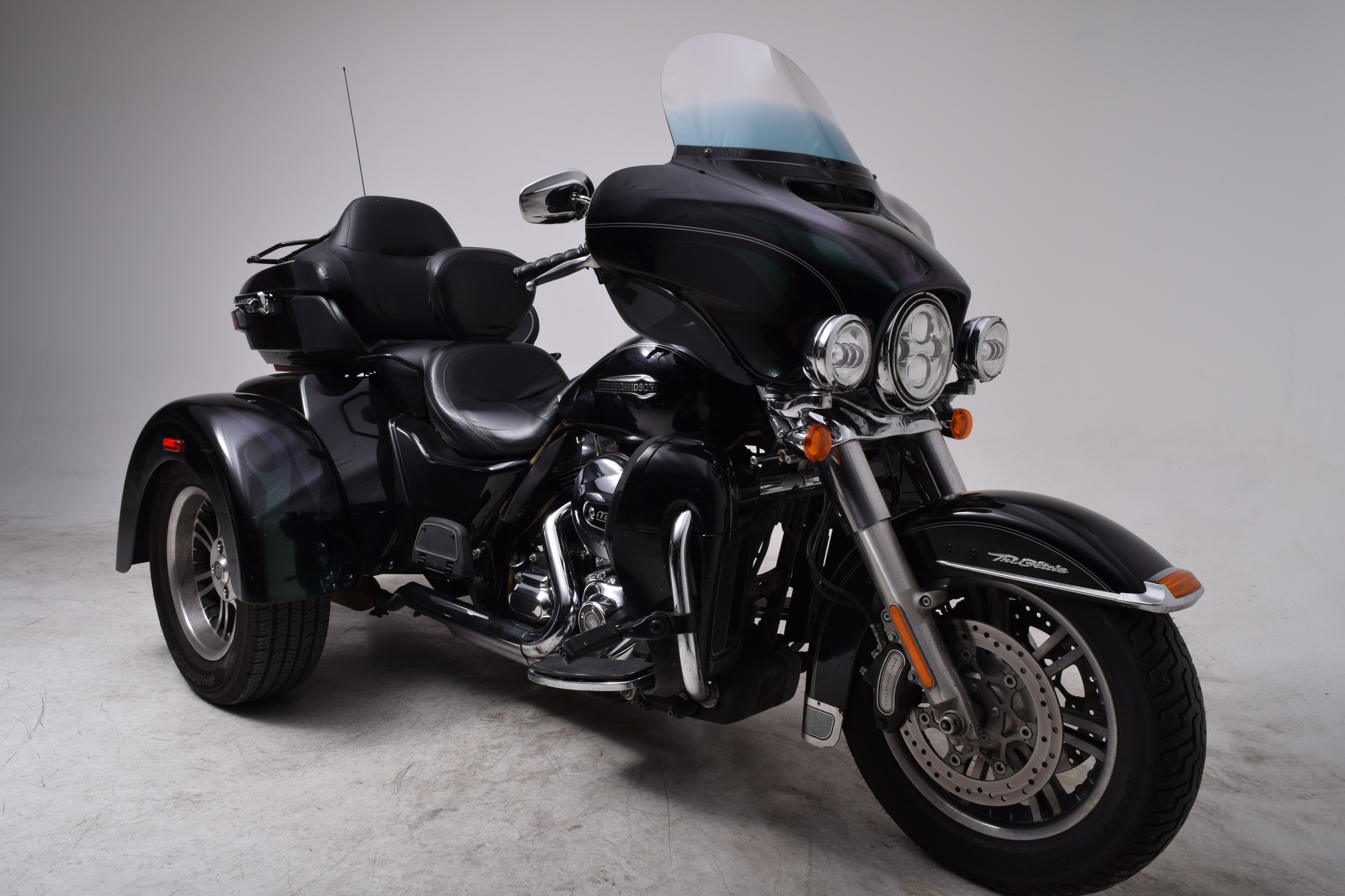 Pre-Owned 2015 Harley-Davidson FLHTCUTG Tri Glide Ultra Classic