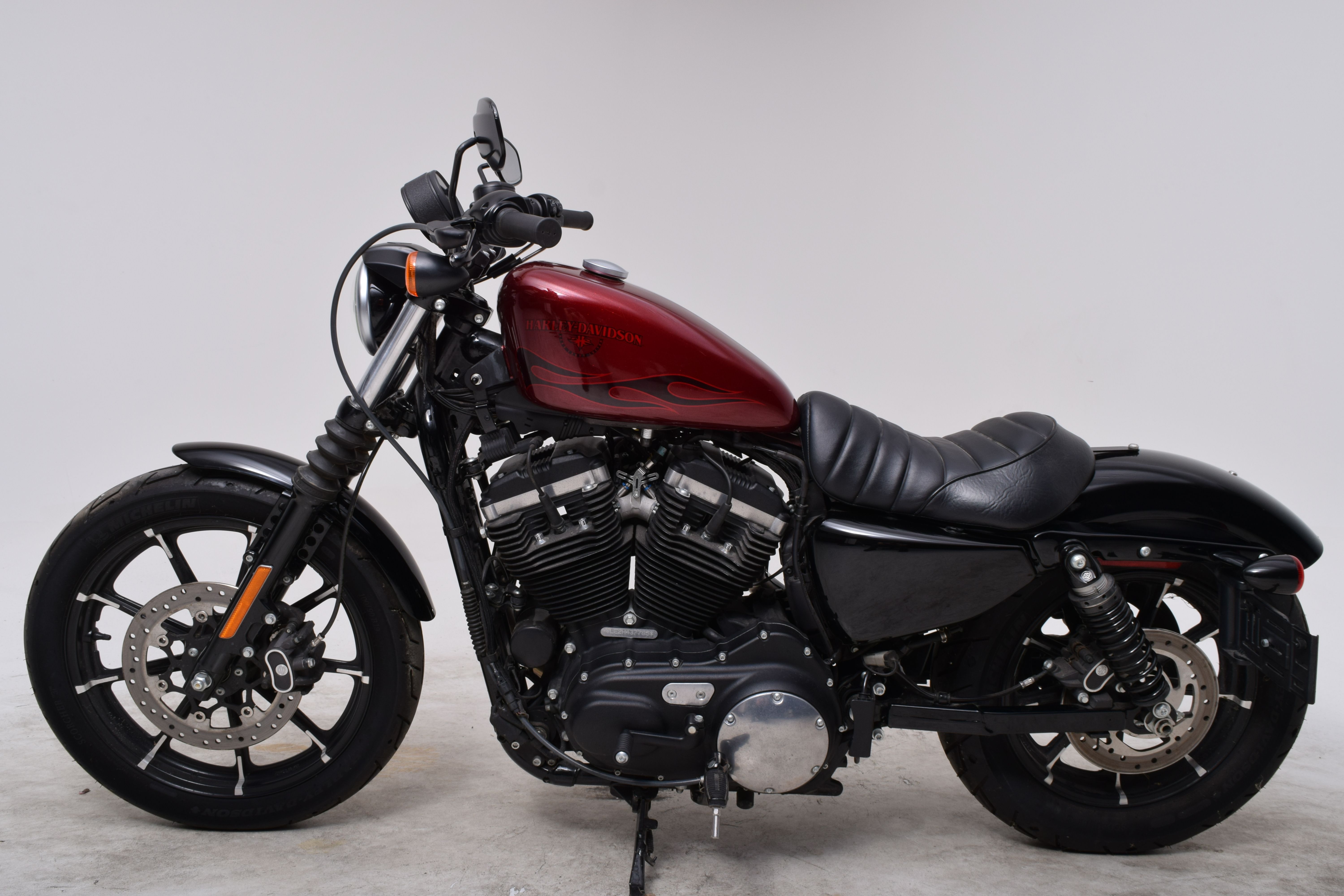 Pre-Owned 2017 Harley-Davidson XL883N Street Iron 883